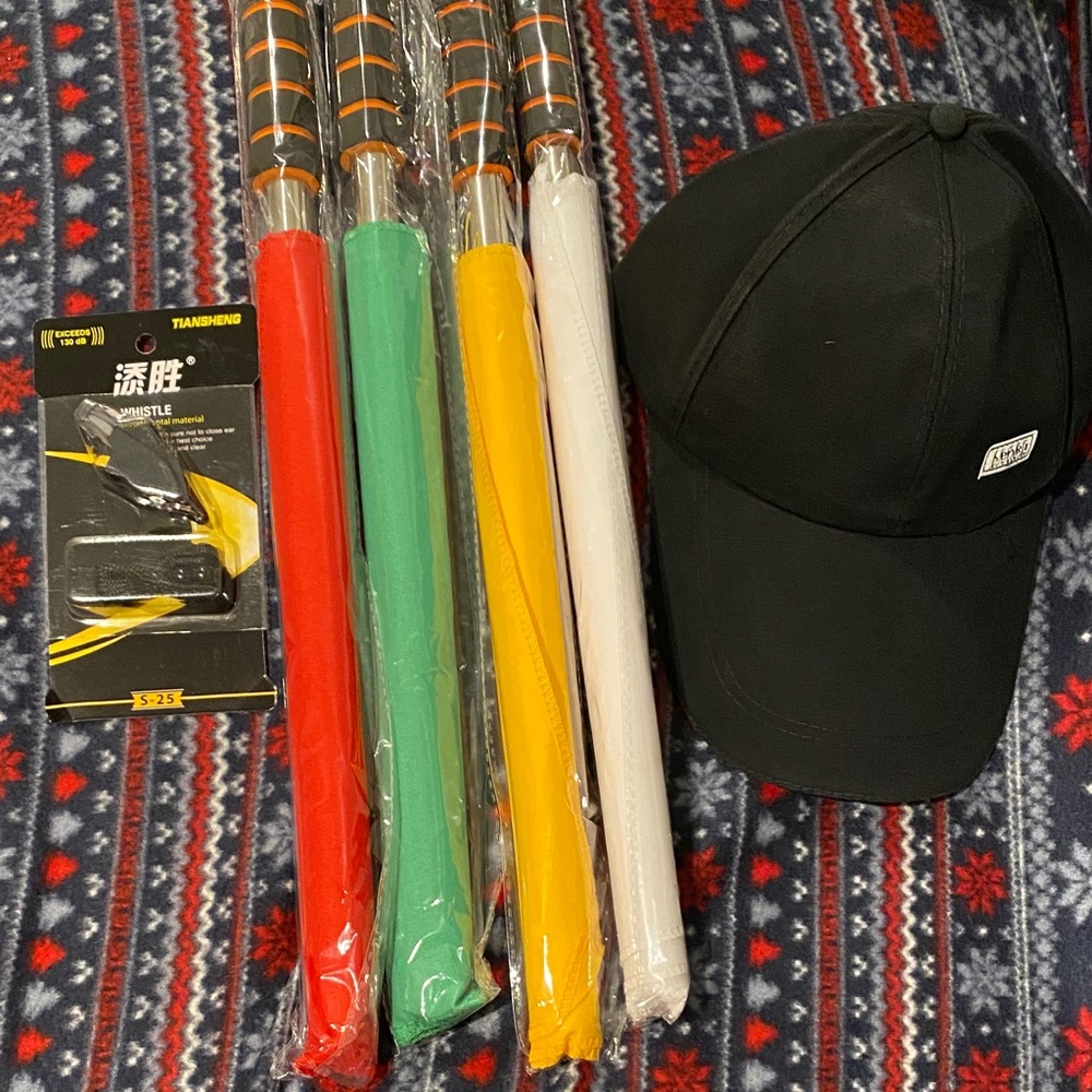 REFEREE FLAG Hat and Whistle (6 PIECES)